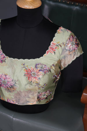 Crushed Tissue saree with all over embroidered buttas
