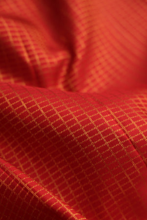 Kanjeevaram silk saree in a lovely red and off white combo