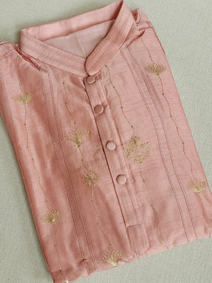 Peach chanderi silk kurta with beautiful and delicate Zari embroidery