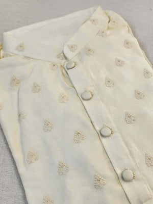 Cream chanderi silk kurta with thread embroidered buttas