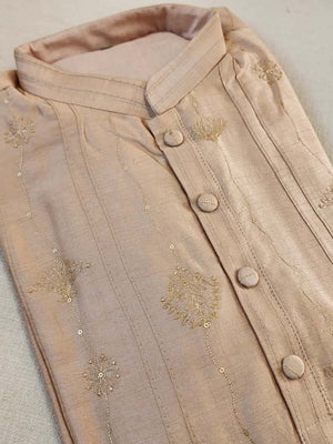 Cream chanderi silk kurta with beautiful and delicate Zari embroidery