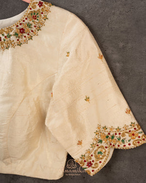 Patola pure silk saree in red with intricate weaving