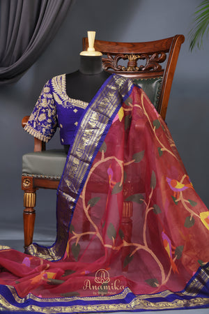 A fusion of jamdaani Grace and kanchi grandeur