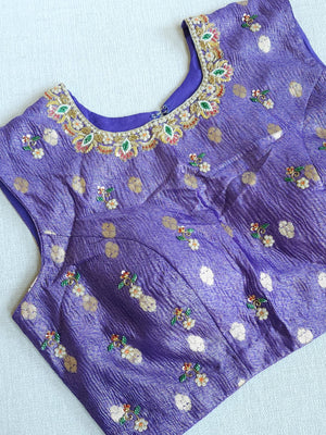 Banarasi Tissue saree in gold with all over floral motifs