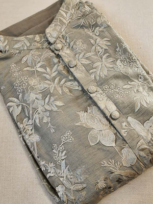 Grey floral thread embroidered kurta