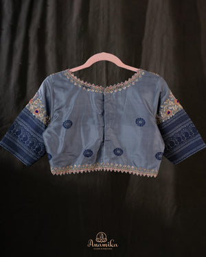 Peach and Steel blue Gadwal pattu saree