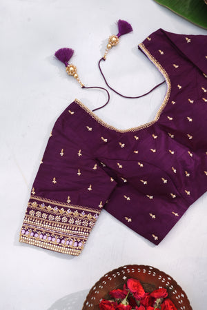 Timeless Gadwal Pattu saree in lavender and plum combo