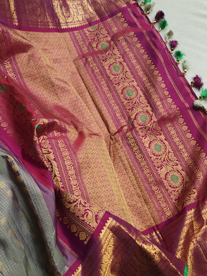 Light grey Gadwal Kanchi saree
