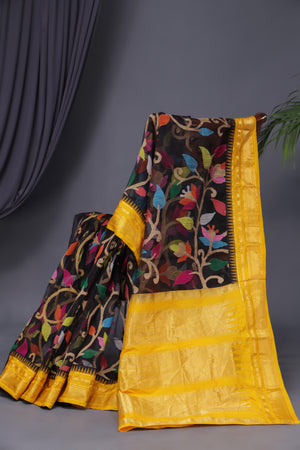 Stunning jamdaani with kanchi border in black !