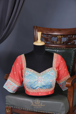 Stunning mysore crepe silk saree in a lovely combo
