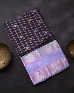 Stunning combo of brown and lavender Kanchipattu saree