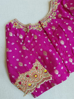 Peach Jamdaani saree with a beautiful bandini blouse