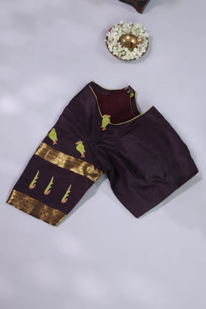 Designer Kanjeevaram with checkered body and contrast brown border