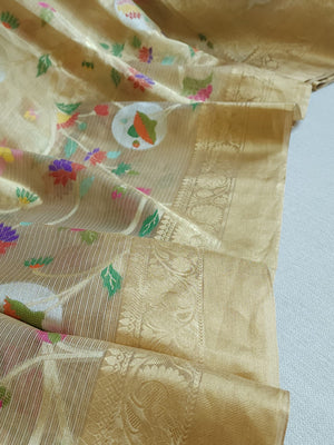 Banarasi Tissue saree in gold with all over floral motifs