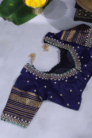 Gorgeous Mysore Silk Saree in green with  a contrast blue border