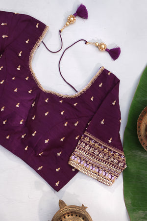 Timeless Gadwal Pattu saree in lavender and plum combo