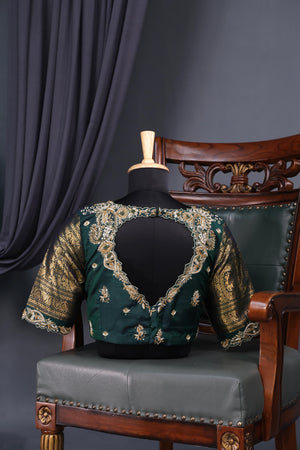 Elegant Gadwal Kanchi saree in beautiful emerald green shade
