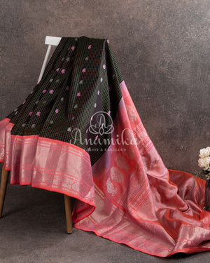 Dark Bottle Green Gadwal pattu saree with contrast peach pink blouse