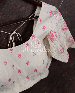 Candy Pink Organza saree with a gorgeous scallop work border