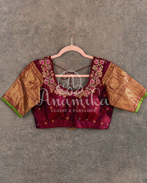 Gorgeous Gadwal Kanchi Silk saree in pink/maroon combo with all over brocade weaving