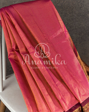 Gorgeous Gadwal Kanchi Silk saree in pink/maroon combo with all over brocade weaving
