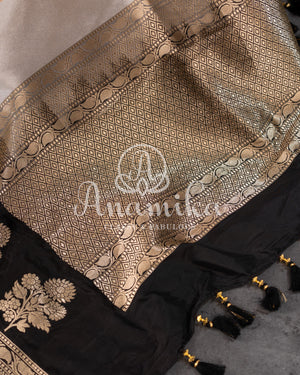 Classic Banarasi Rangkart Silk saree in hues of pink and peach with black border