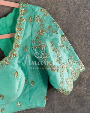 Breath taking Banarasi saree in Yellow/Blue with maggam work border