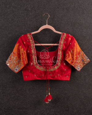 Lavender Gadwal Saree with a contrast reddish gold tissue border