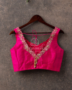 Green Muslin Jamdaani weave with a contrast pink sleeveless blouse