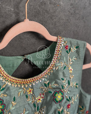 Yellow/Grey Crepe Georgette saree with beautifully designed grey blouse and belt