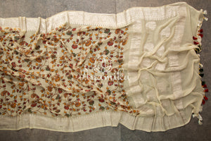 Cream Kalamkari Georgette saree with Balloon/Puff sleeves blouse