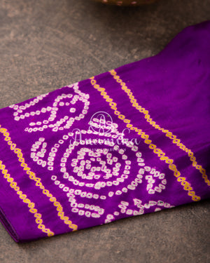Purple/Pink shaded Gaji silk bandini with pichwai print pallu