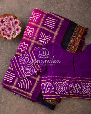Purple/Pink shaded Gaji silk bandini with pichwai print pallu
