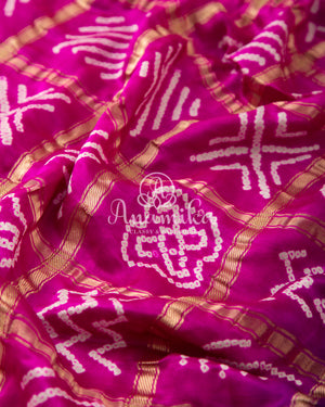Purple/Pink shaded Gaji silk bandini with pichwai print pallu