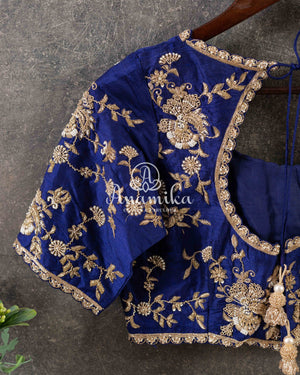 Classic tissue chanderi in beige with a contrast dark blue border