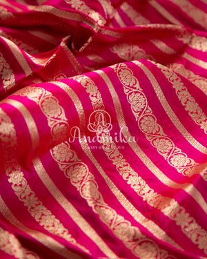 Breathtaking Banarasis with contrast zardosi work border - Pink & Parrot Green