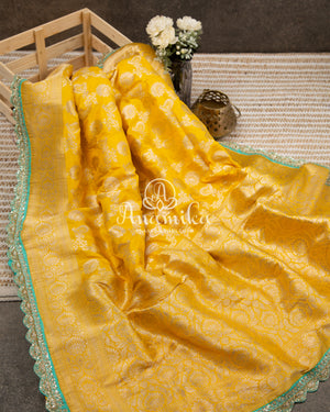 Breathtaking Banarasis with contrast zardosi work border