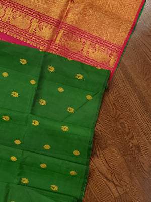 Green kanchi soft silk saree with grand zari pallu