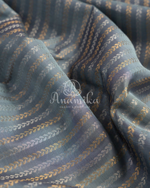 Royal Gadwal Pattu saree in a unique combination of grey/purple