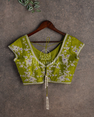 Shaded georgette saree in light pink and mehendi green shades