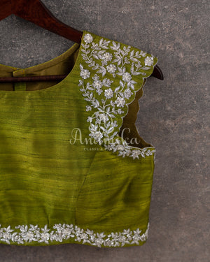 Mehendi Green Georgette saree with chikankari and scallop border