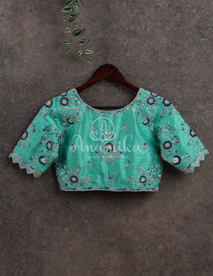 Purplish Blue Gadwal pattu saree with contrast light blue border and blouse