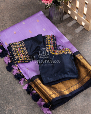 Gadwal pattu saree in a beautiful Lavender/ Dark Navy combo
