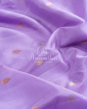 Gadwal pattu saree in a beautiful Lavender/ Dark Navy combo