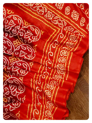 Shaded Bandini on Pure Gaji Silk with Chikankari Blouse