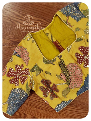 Red Muslin jamdaani with pen kalamkari blouse